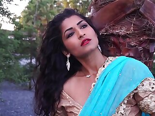 Desi Bhabi Maya Rati Nigh Hindi Show off - Maya